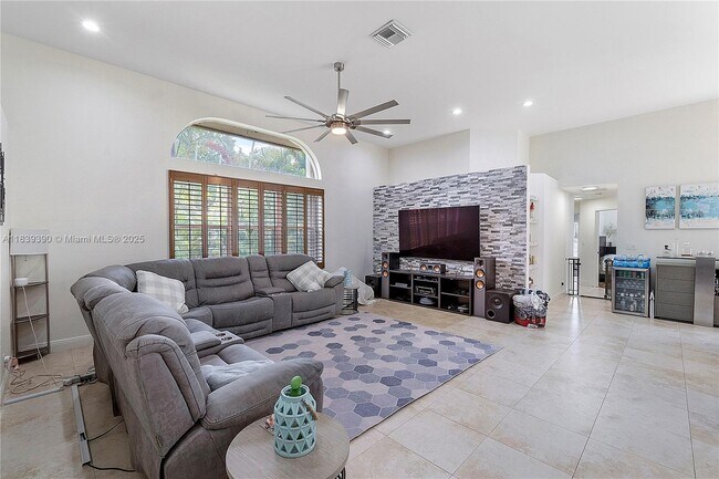 Building Photo - 5925 NW 97th Dr