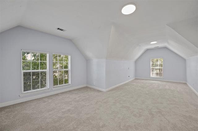 Building Photo - 420 E 9th St