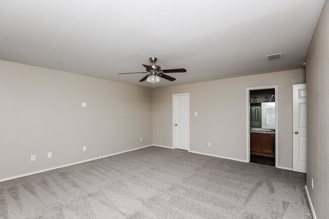 Building Photo - 1437 Krista Dr