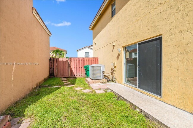 Building Photo - 4668 SW 153rd Ct