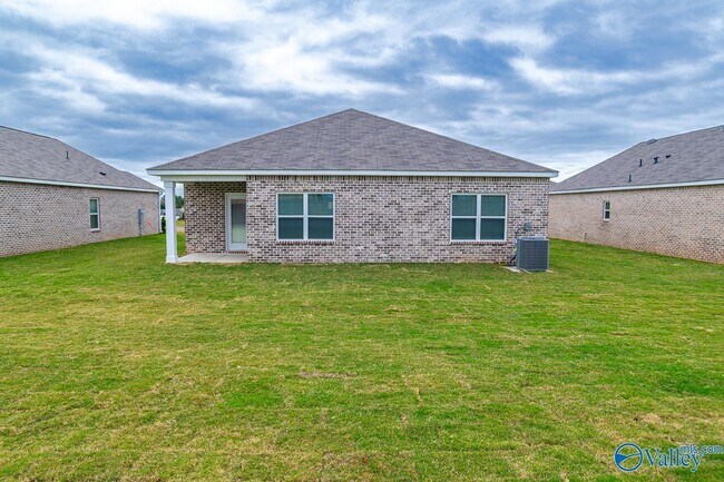 Building Photo - 231 Murphy Ln