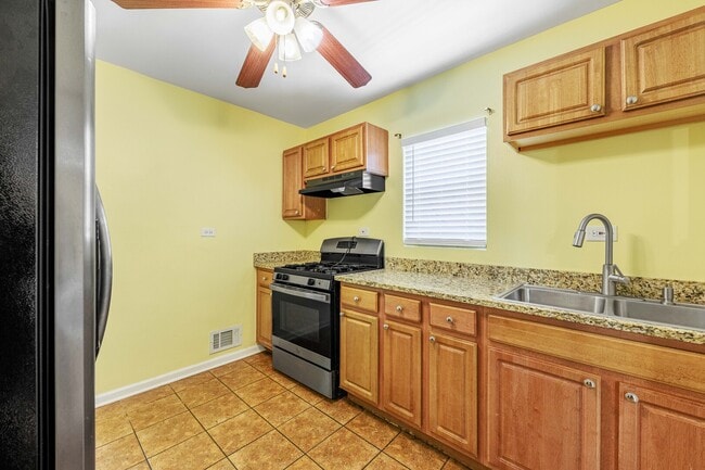 Building Photo - 5557 S Kildare Ave