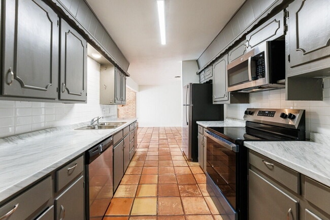 Building Photo - 4714 46th St