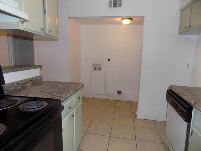 Building Photo - 713 SW 69th St