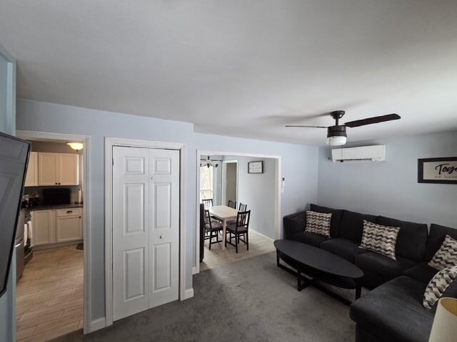 Building Photo - 16 Evergreen Dr