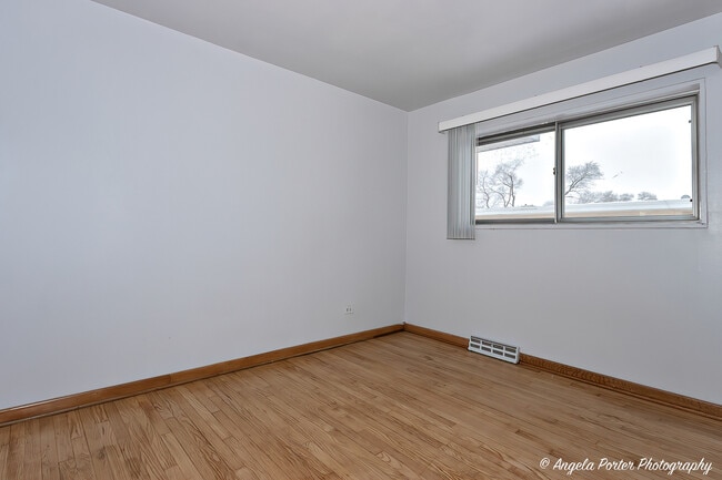 Building Photo - 43 E Judith Ann Dr