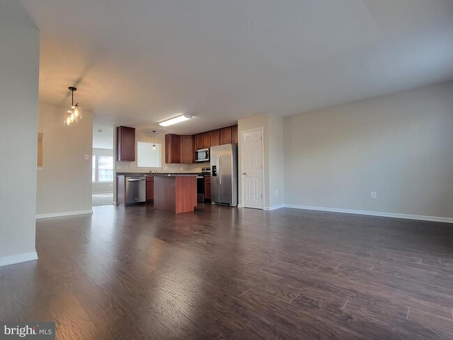 Building Photo - 216 Monticello Square