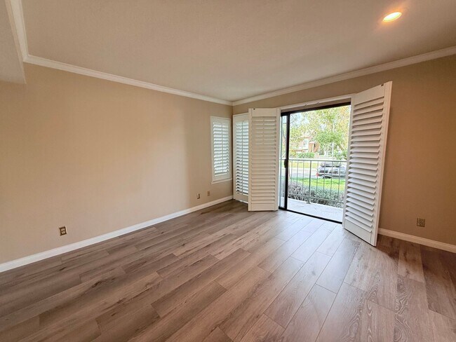 Building Photo - Best Value in Irvine!