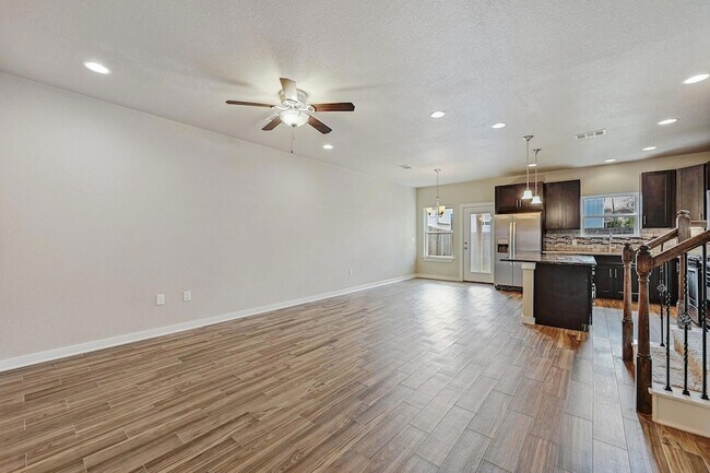 Building Photo - 3303 Elija St