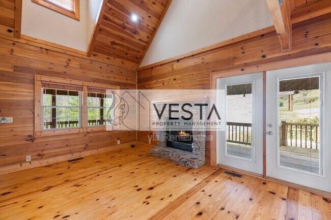 Building Photo - 131 Tanner Trail