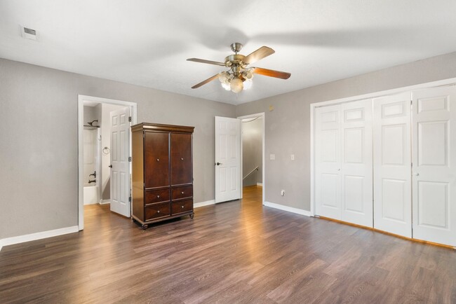 Building Photo - 161 Trent St