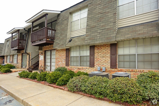 Primary Photo - Riveredge Apartments