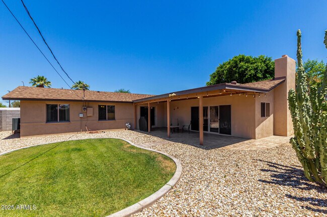 Building Photo - 6839 E Earll Dr