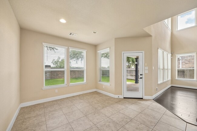 Building Photo - 27903 Hunters Rock Ln