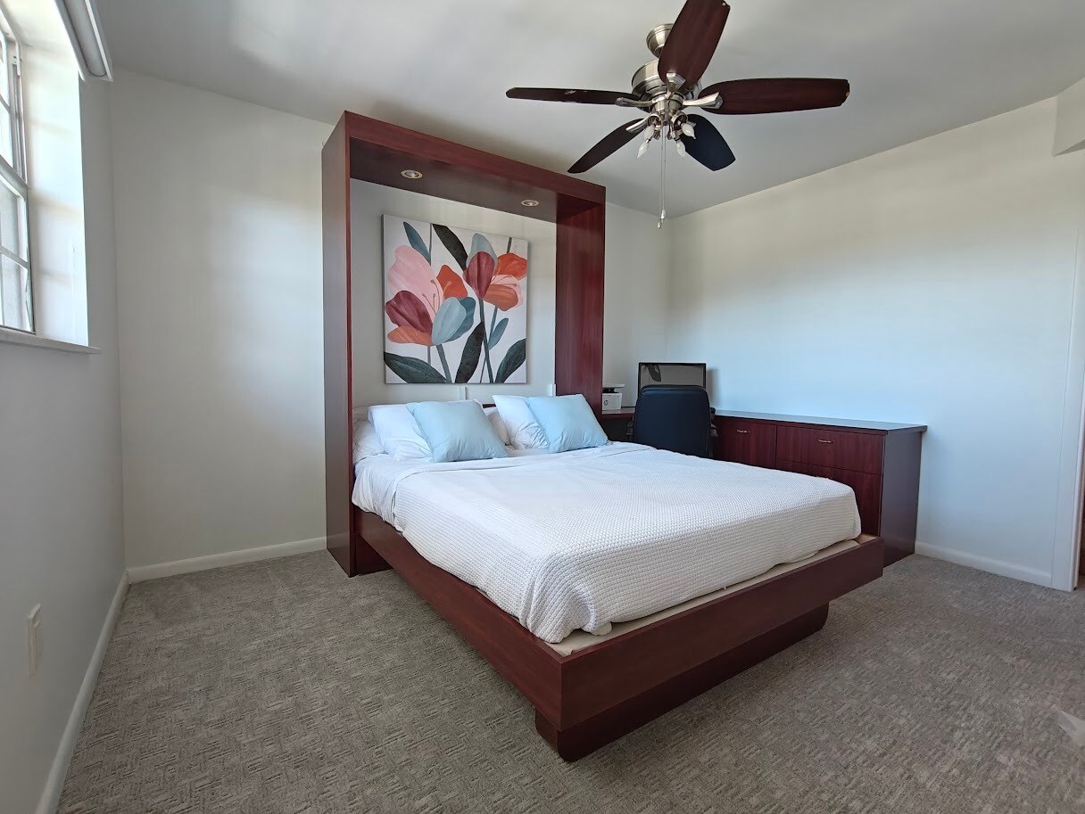 Building Photo - 410 Wilma Cir