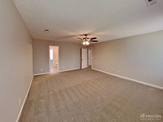 Building Photo - 4812 Chapel Ridge Dr