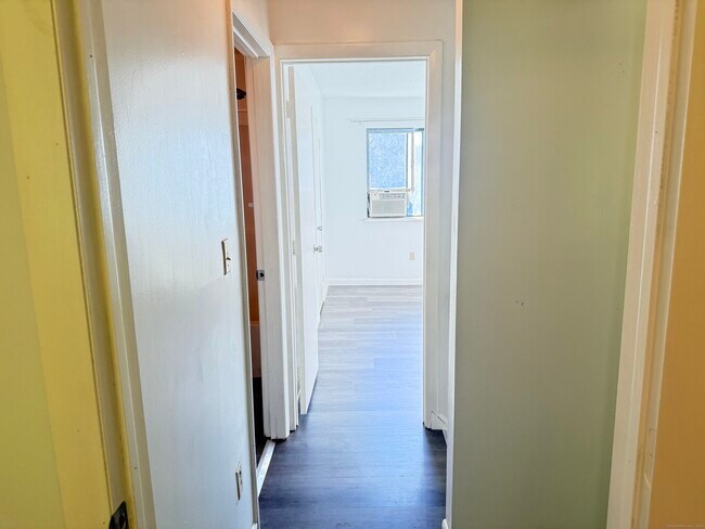 Building Photo - 9 Jewett St