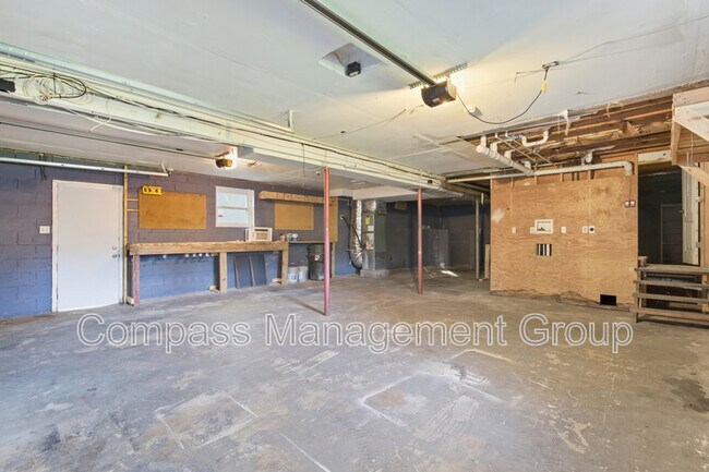 Building Photo - 7800 Temple Acres Dr