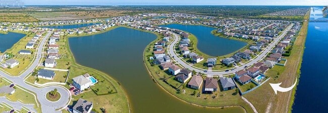 Building Photo - 8175 NW Greenbank Cir