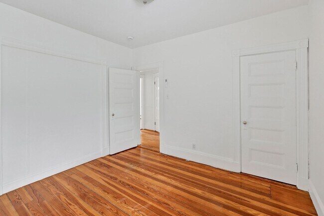 Building Photo - 866 Huntington Ave