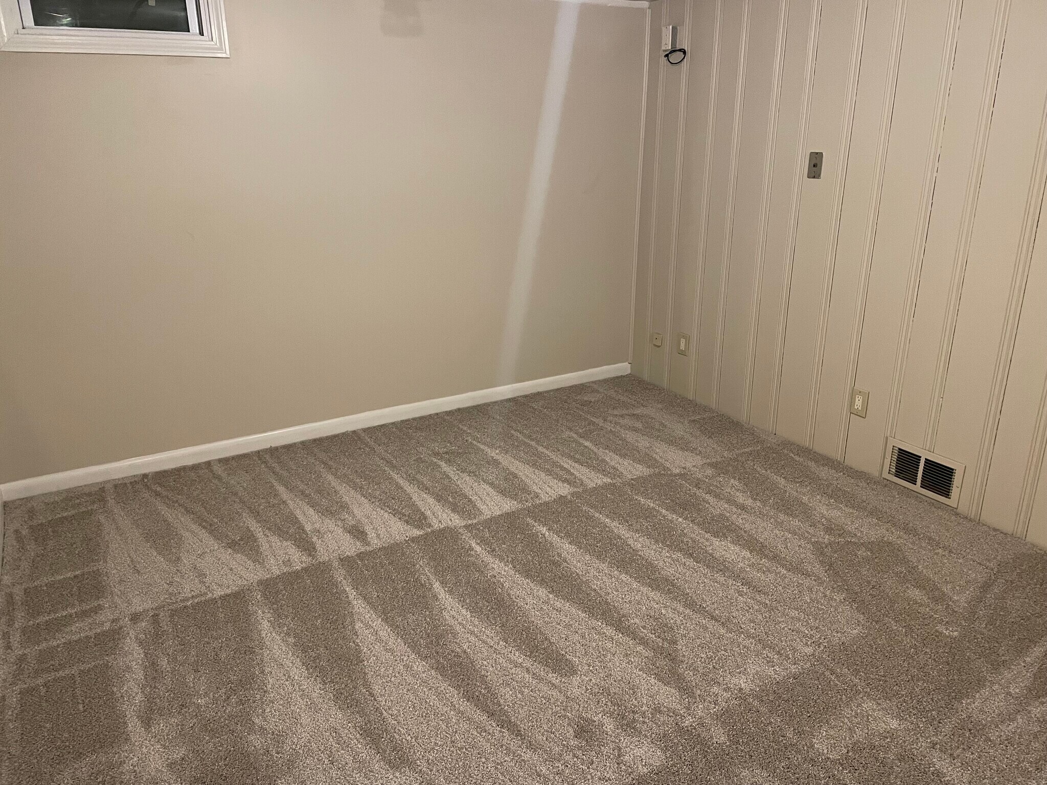 Building Photo - 35 Hastings Ave