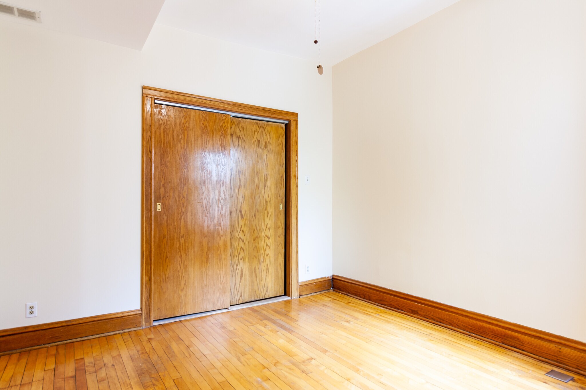 Building Photo - 2430 N Mozart St