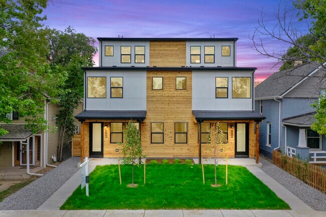 Primary Photo - 1419 Benton St