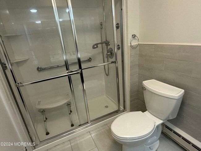 Building Photo - 120 Amberly Dr