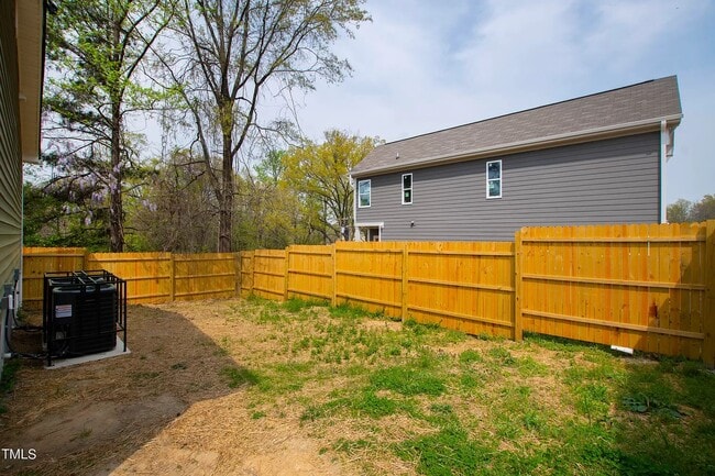 Building Photo - 1001 Linwood Ave