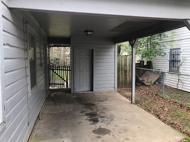 Building Photo - Remodeled Sunset Acres Home