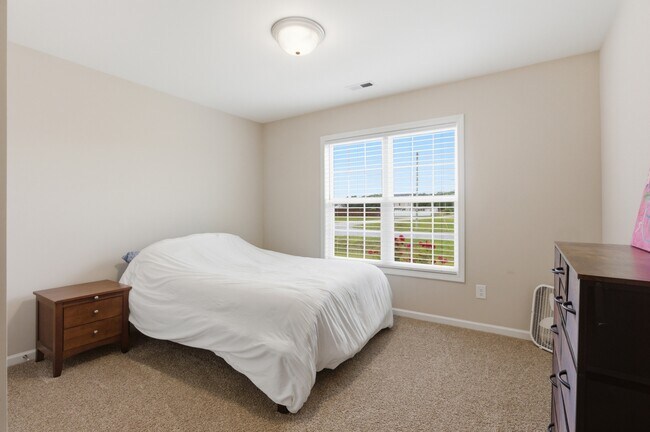 Building Photo - 200 Grist Mill Dr