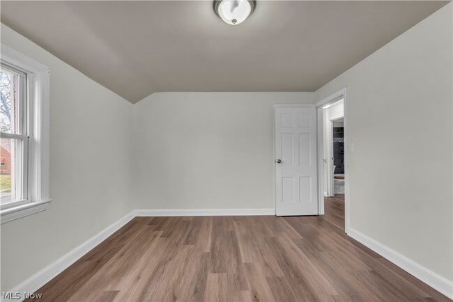 Building Photo - 21206 Hillgrove Ave