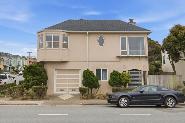 Building Photo - 1603 Ortega St