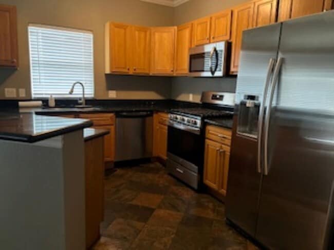 Building Photo - 1433 Kipp Ave