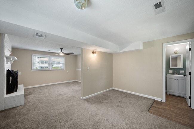 Building Photo - 9212 Foxtail Ct