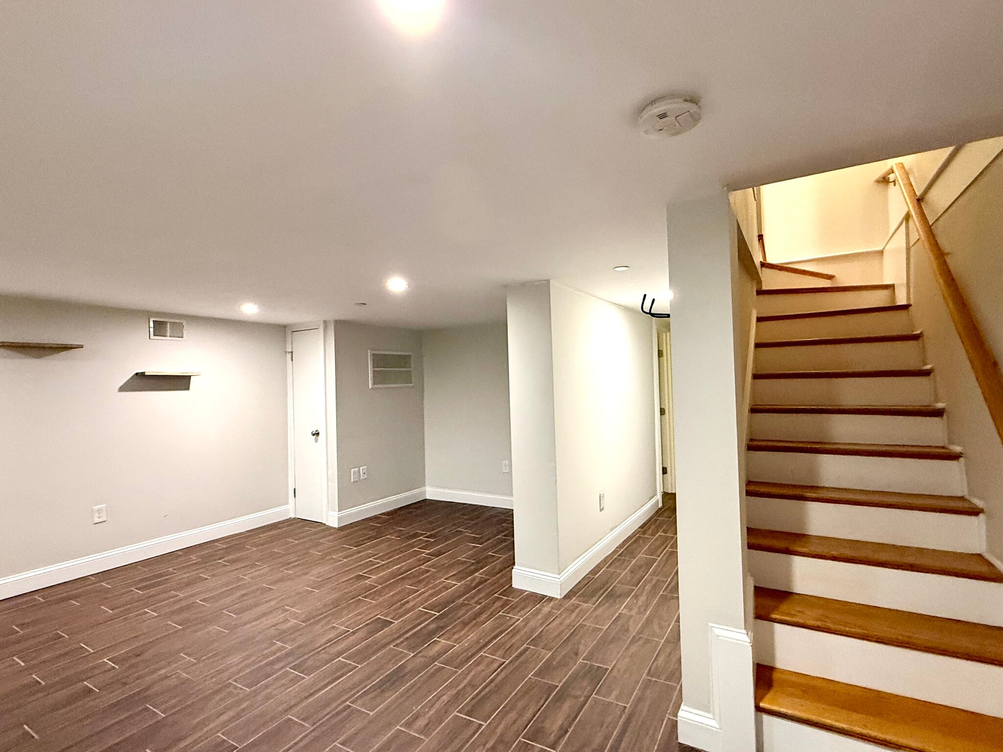 Building Photo - 19 Plymouth St