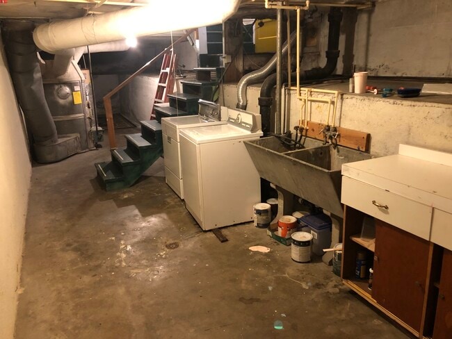 Building Photo - 3409 SE 22nd Ave