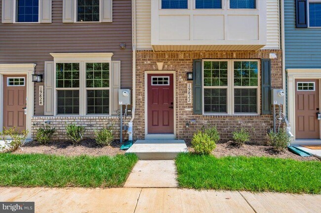 Building Photo - 19822 Habitat Ter