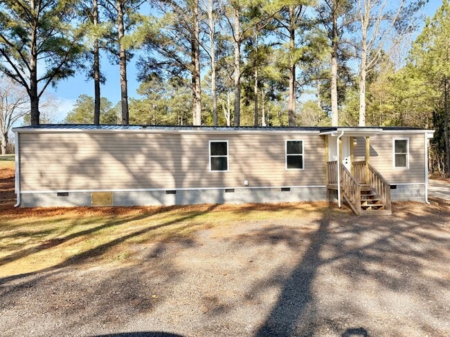 Building Photo - Home at Last!