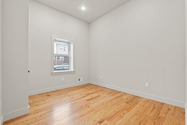 Building Photo - 150 West Side Ave