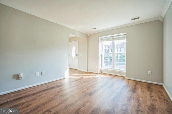 Building Photo - 14801 Basingstoke Loop