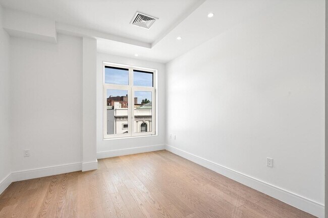 Building Photo - 67 Walnut Pl