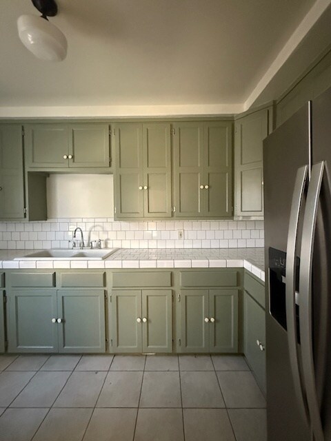Kitchen - 3440 Stocker St