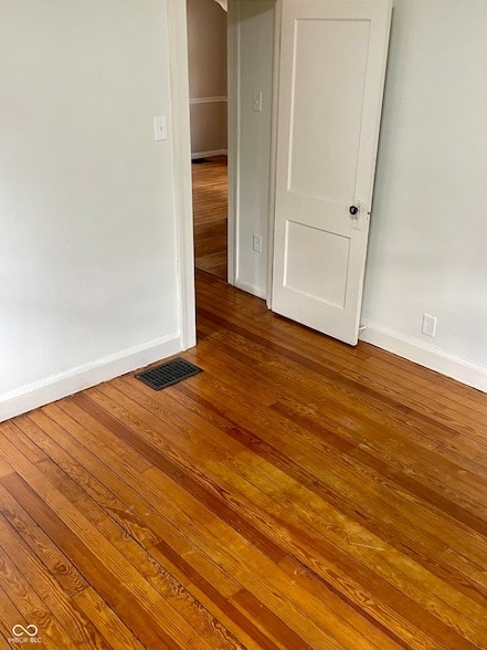 Building Photo - 5841 Julian Ave