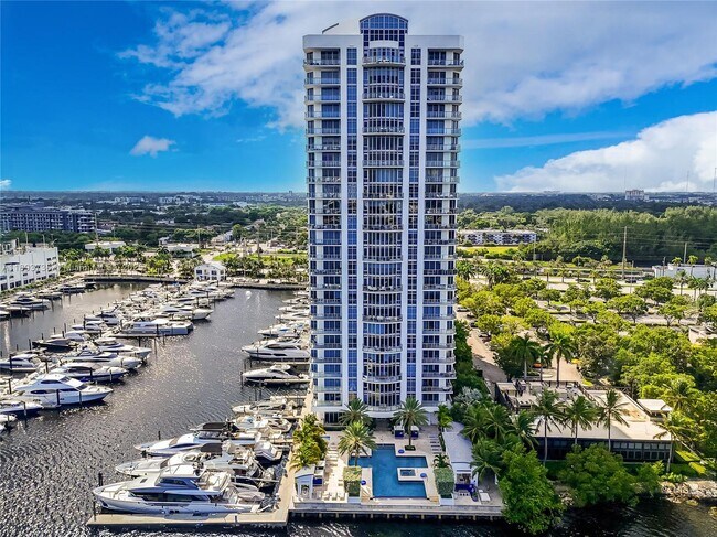 Building Photo - 17301 Biscayne Blvd