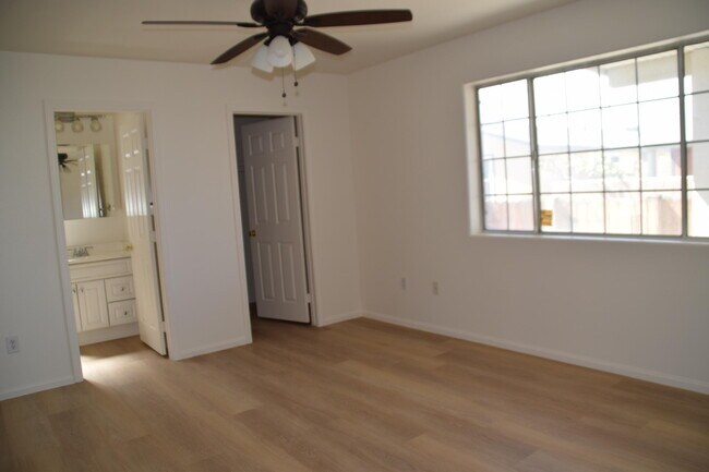 Building Photo - 81641 Ave 48
