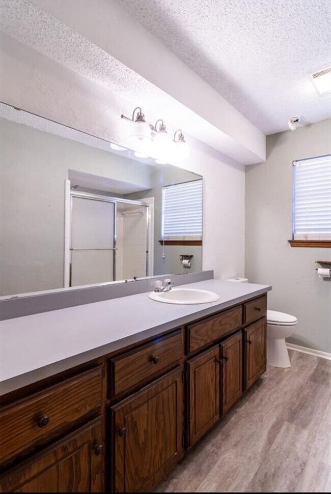 Building Photo - Well maintained 3 bedroom 2 bath home in Noble for rent