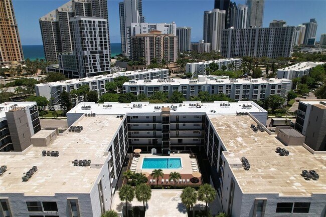 Building Photo - 201 178th Dr