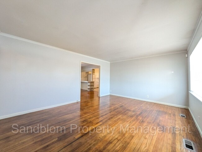 Building Photo - FOR LEASE | Tulsa | $1250 Rent