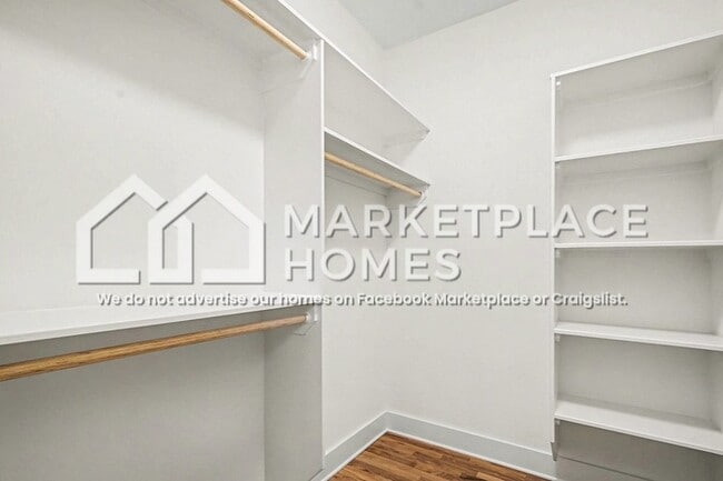 Building Photo - 976 Dozier Pl